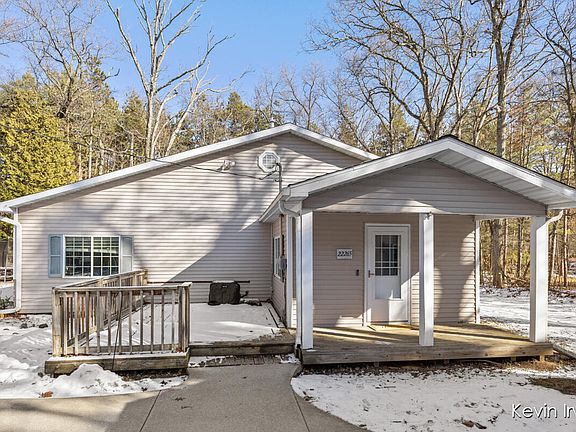 2nd image of 22265 W Hillis Rd