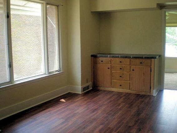 3rd image of 527 N 62nd St