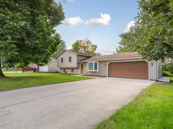1726 Hemlock Ave, Owatonna, MN 55060