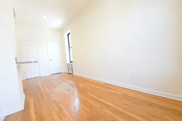Rented by Peter Ashe | media 5