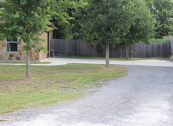 3rd image of 348 W Keanahalululu Ln