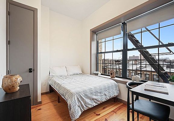 5th image of 209 W 135th St APT 3B