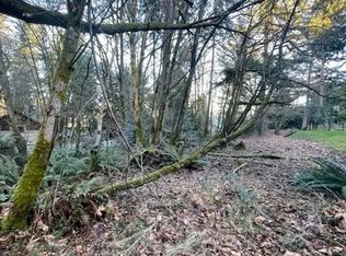 211 Tramp Harbor Rd SW, Vashon, WA 98070