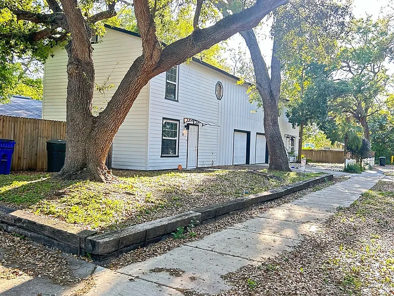 821 Lyndhurst St — Photo 27
