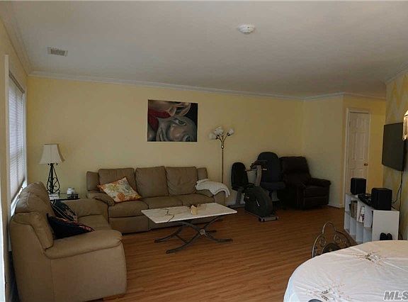 3rd image of 1306 Sara Cir