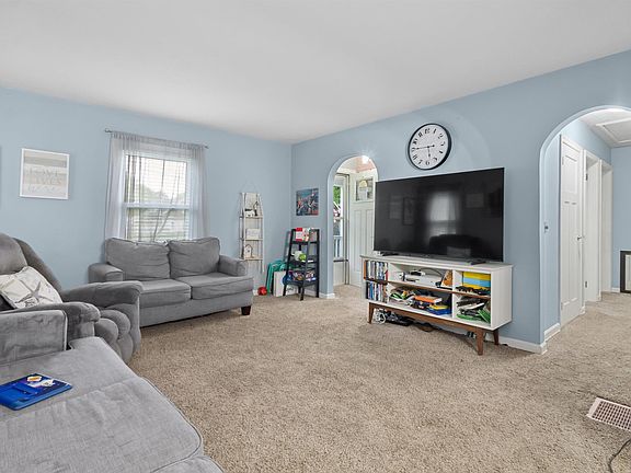 5th image of 3529 S Home Ave