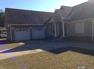 227 Mill Creek Dr, Southport, FL 32409