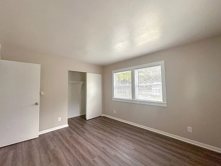 1707 Madison St — Photo 6
