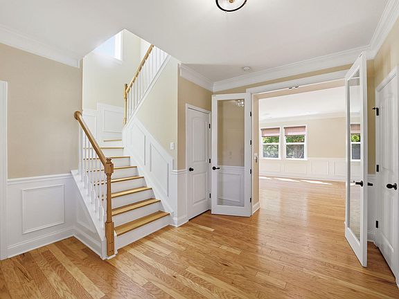 5th image of 236 Congaree Dr