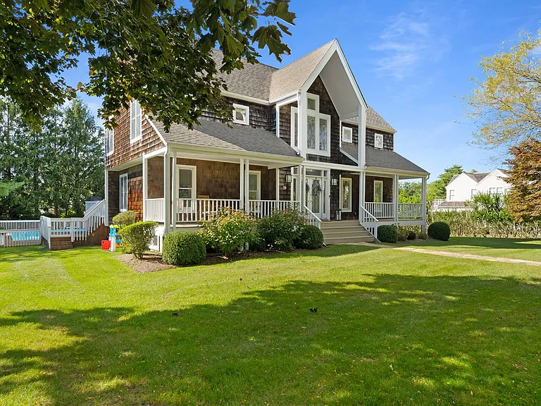 59 N Captains Neck Ln — Photo 24
