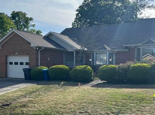 1012 Vestavia Manor Dr, Vestavia Hills, AL 35216