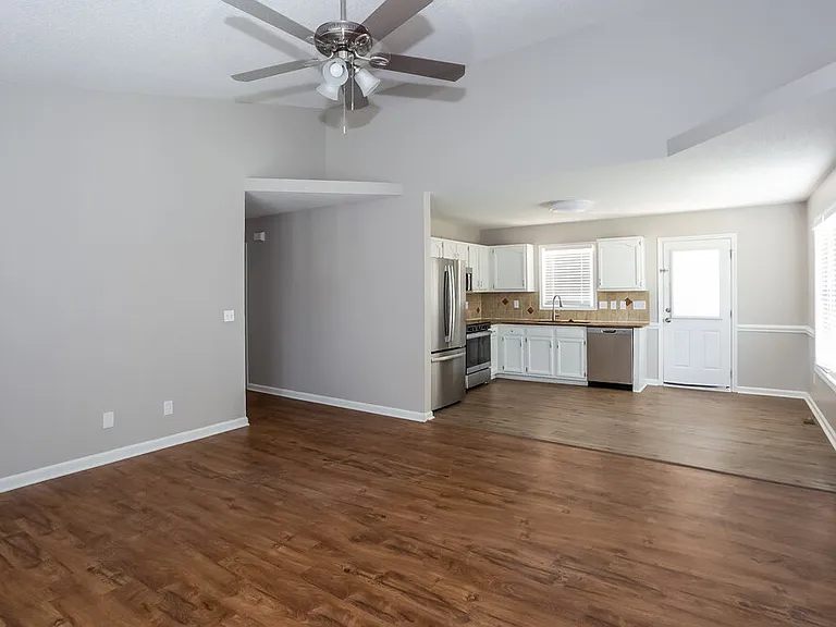 1666 Lemming Dr — Photo 3