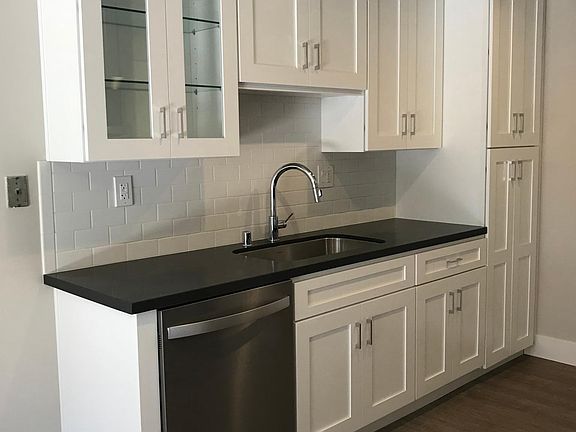 New Hardwood Shaker Cabinets