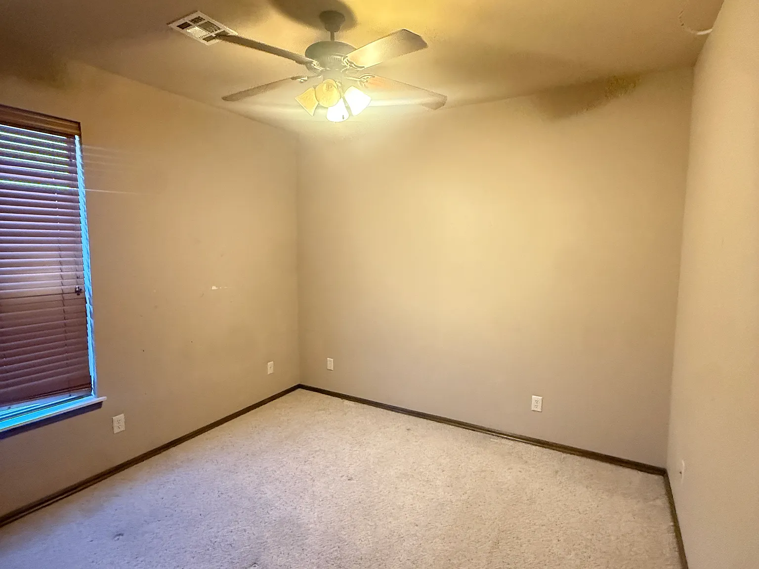 8709 NW 105th St — Photo 3