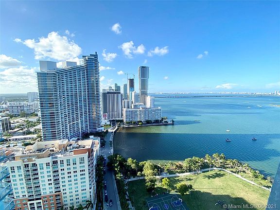 4th image of 1900 N Bayshore Dr APT 2906