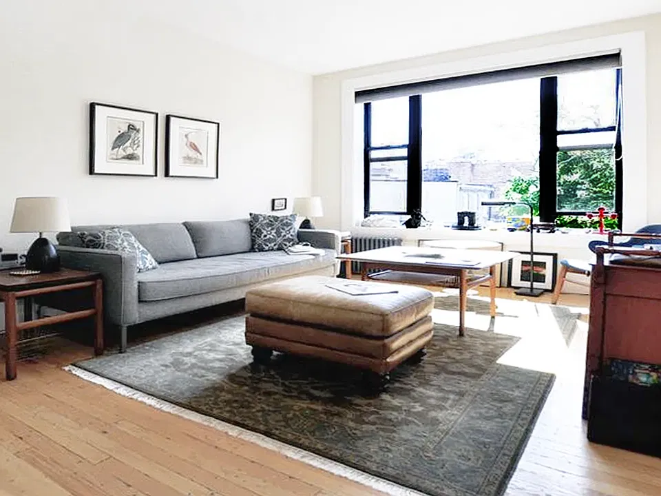 334 W 22nd St #20