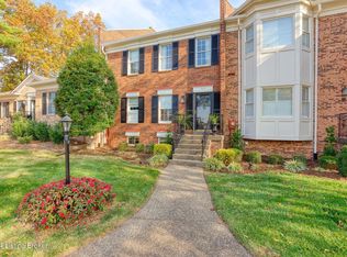 5542 Tecumseh Cir, Indian Hills, KY 40207