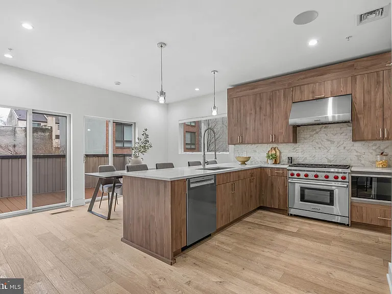 237 N 23rd St #1 — Photo 5