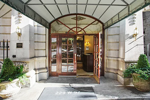 Rented by Corcoran | media 37