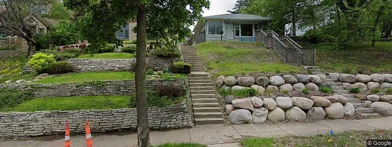 5112 Cedar Ave S — Photo 2