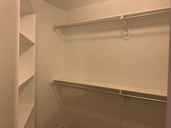 2nd image of 914 Mays Dr