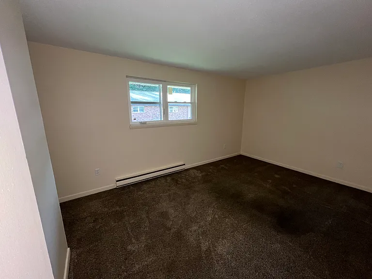 4 Culdaff St #J — Photo 9