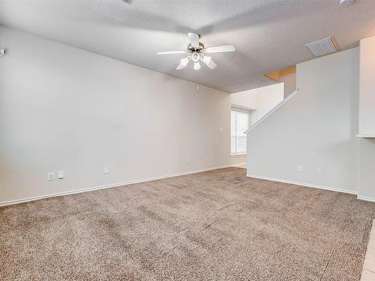 13106 Peppergate Ln — Photo 3