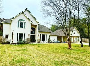 23915 Hampton Oaks Dr, Spring, TX 77389