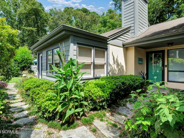 1437 Villa Place E, Wilmington, NC 28409