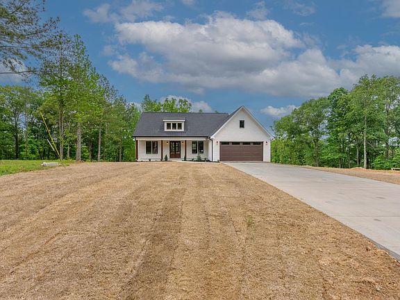 3rd image of 903 County Road 404