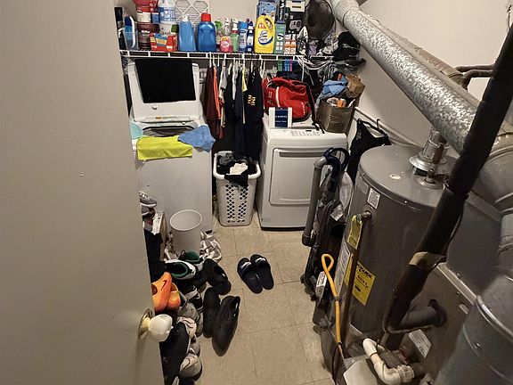 3rd image of 163 Colonial Ct #163
