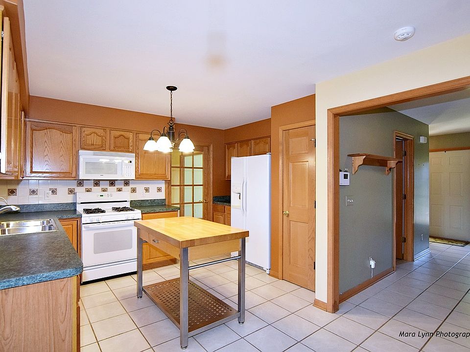 1st image of 39W534 Sulley Dr