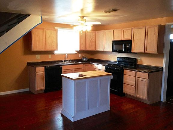 5th image of 4917 Wendy Ln #C