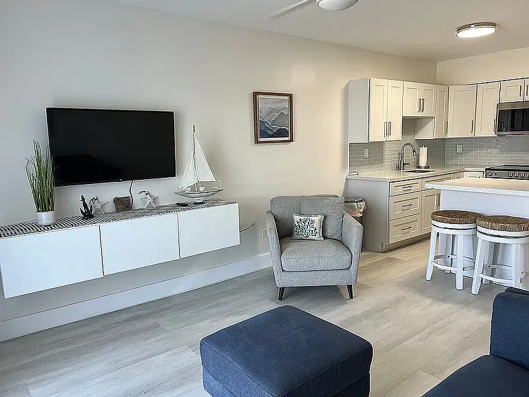 300 Duck Key Dr #11 — Photo 12