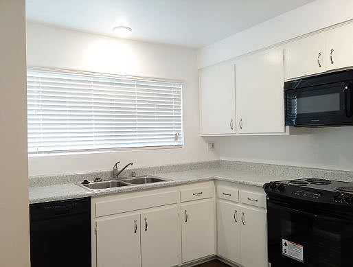 2 bedroom kitchen