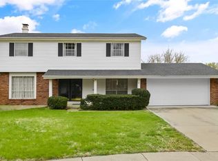 5797 Hidden Cove Ln, Florissant, MO 63034