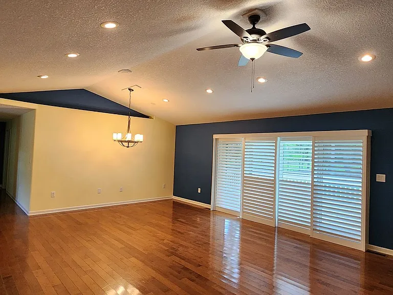 17 Marquette Ct — Photo 2