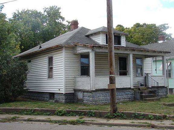 3rd image of 912 Madison Ave