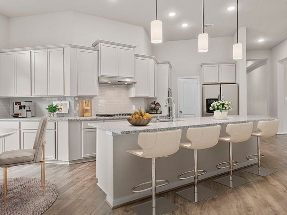 5th image of 26071 Peacetree Ln