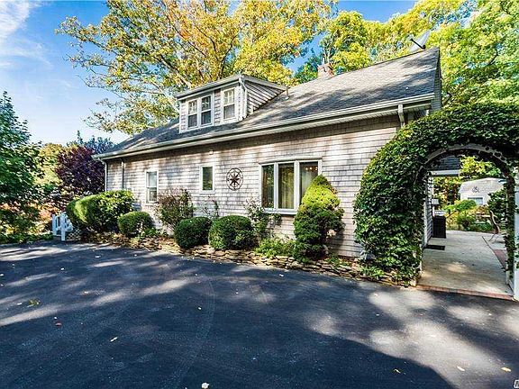 5th image of 12 Briarwood Dr