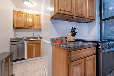 Rented by Rita S Citrin, LREB