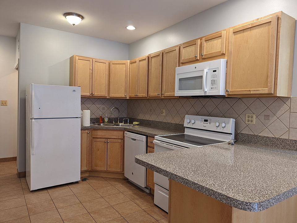 1st image of 1231 N Bosworth Ave APT 1F