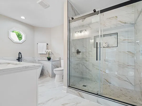 5674 Windsong Dr, Milton, FL 32570