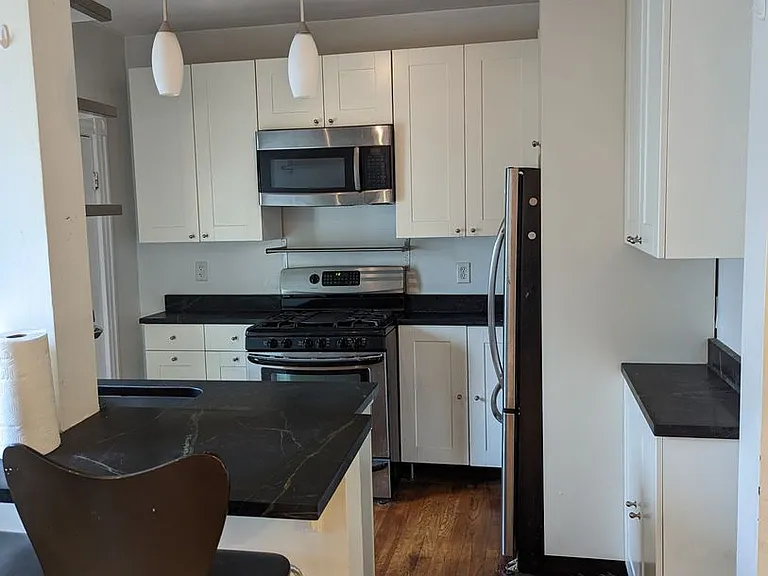 23-2 Prescott St — Photo 1