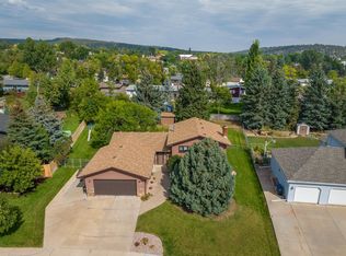 4826 Edgewood Dr, Rapid City, SD 57702
