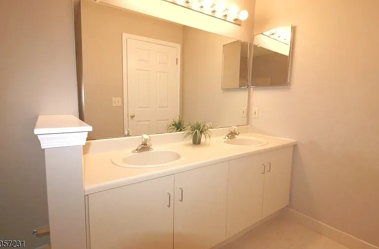 249 Potomac Dr — Photo 5
