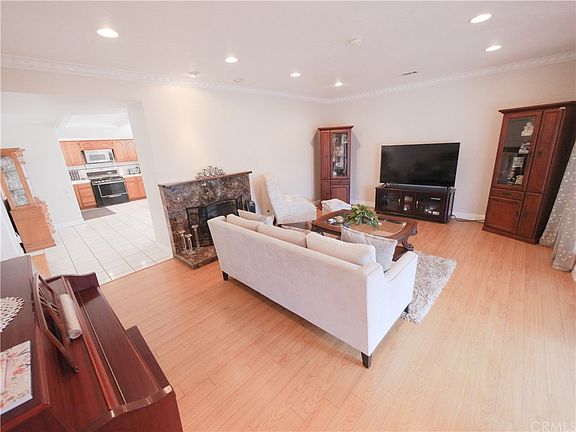 5th image of 1313 E Edgecomb St