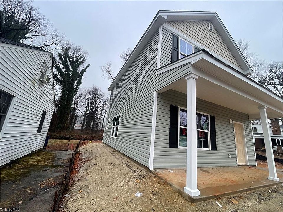 2nd image of 2860 Greenway Ave NW