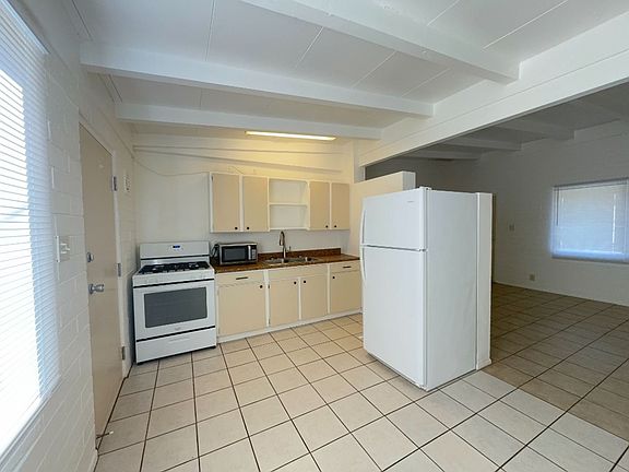 5th image of 1800 E Fry Blvd #6