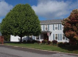 5582 Penguin Dr, Roanoke, VA 24018